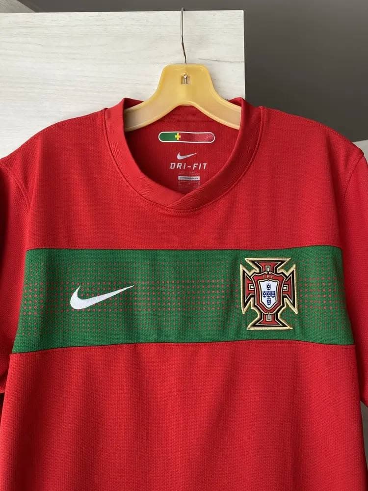 PORTUGAL 2010 WC HOME JERSEY - image 2